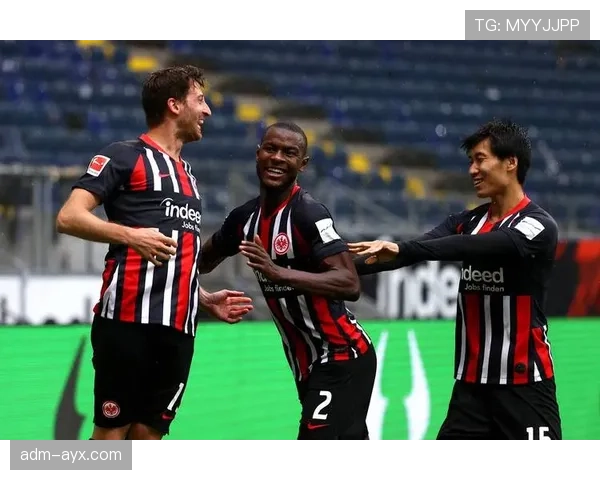 法兰克福边路进攻奏效，新赛季首胜表现亮眼