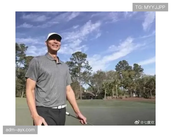 易建联退役后住深圳豪宅，每天五点起床练投篮，老婆是超模，这日子普通人连想象都费劲